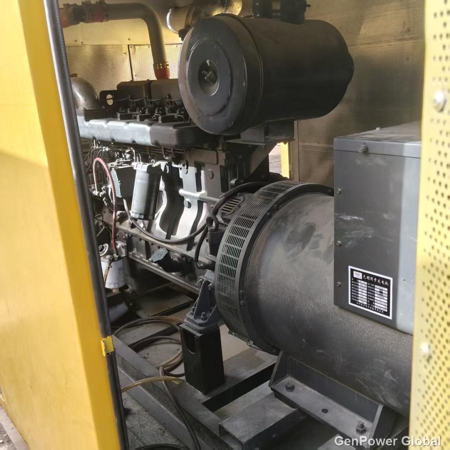 Engine side